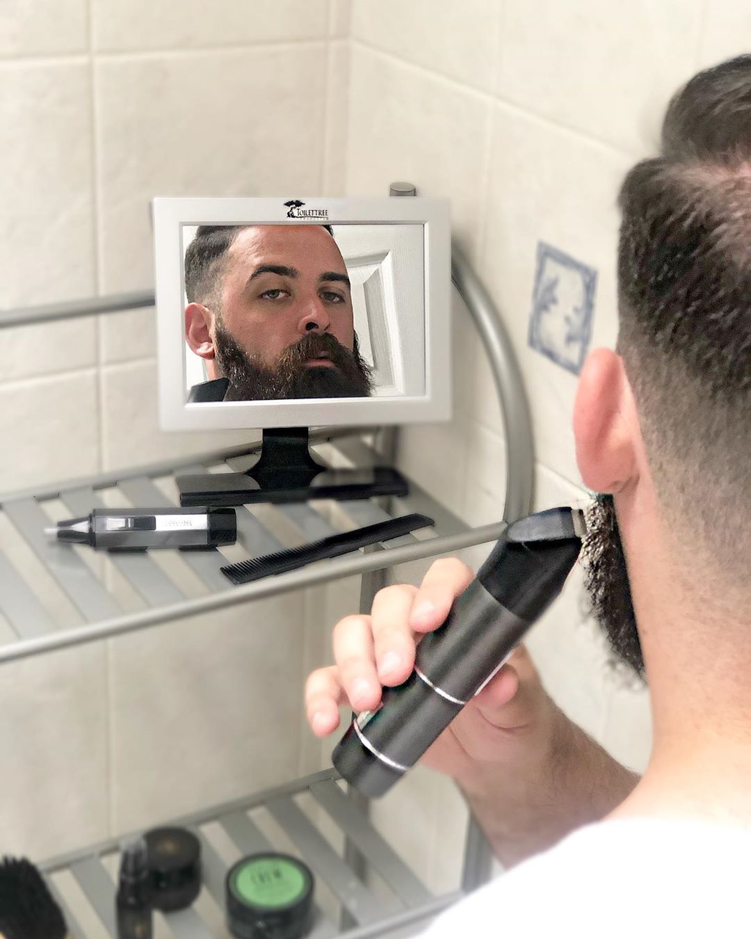Why you need a fogless mirror for your shower